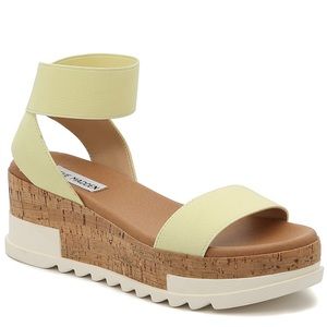 NWOT! Never worn. Steve Madden Elba Wedge- Size 8